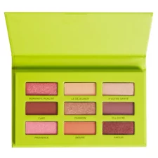 Paleta senki i pigmenata MAKEUP REVOLUTION Emily in Paris Camera Queen